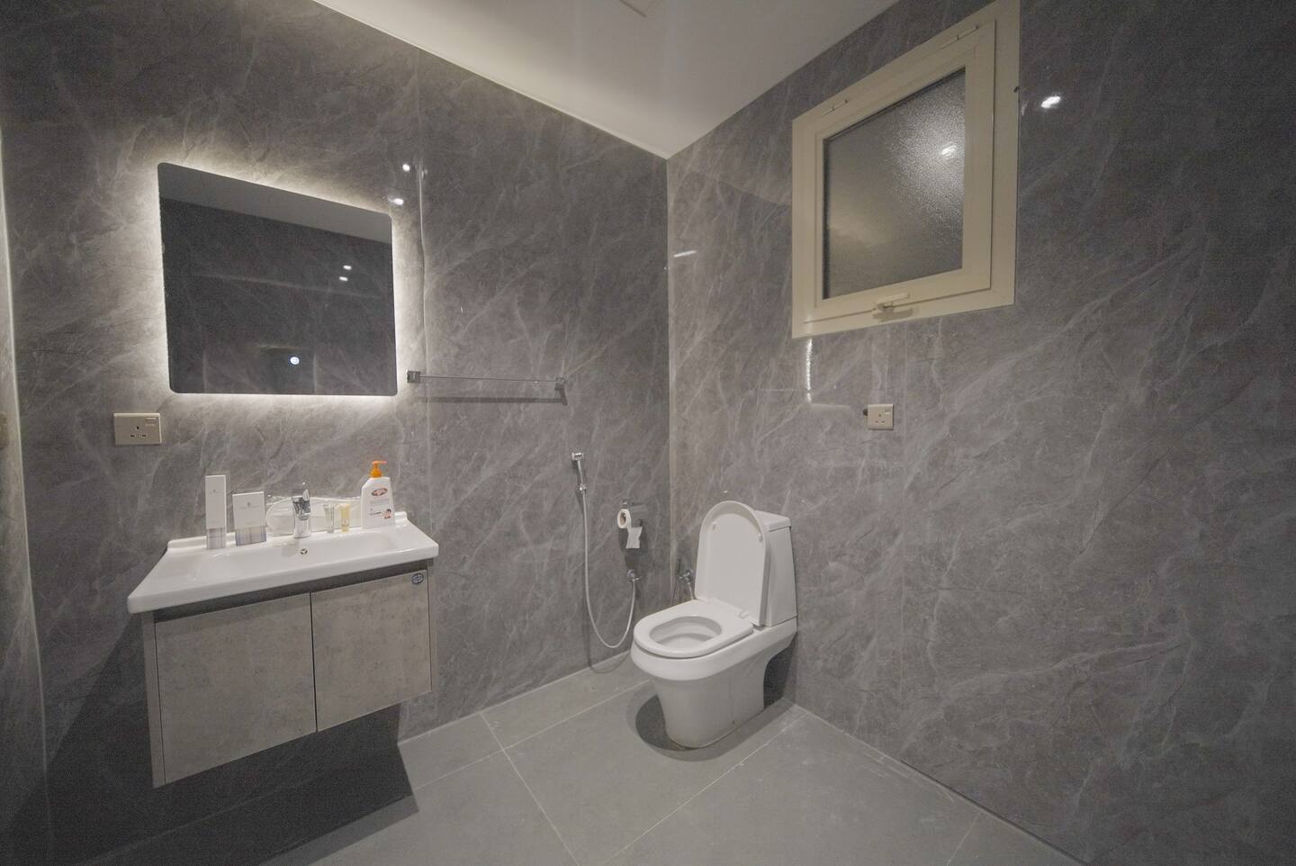 Cozy Near Boulevard photo 4